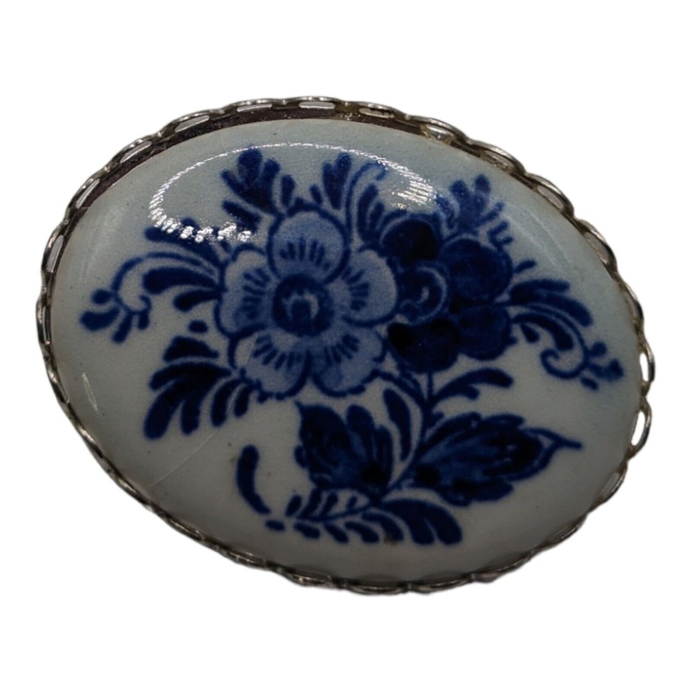 Vintage Porcelain Blue and White Small Flowers Brooch Oval Silvertone Delft Styl - Picture 2 of 6